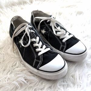 Converse Black and White Star Sneakers Rare Vintage Style Size 8.5